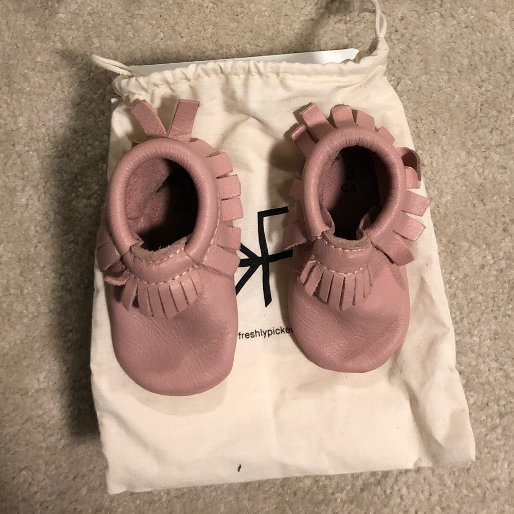 Pink Freshly Picked Moccasins siZe 3